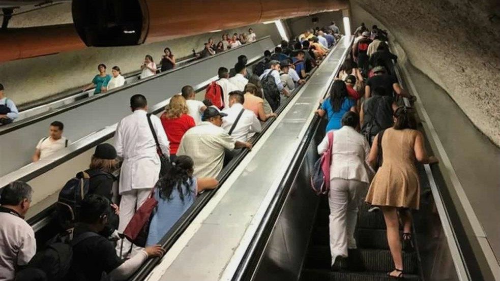 Escaleras metro.jpg