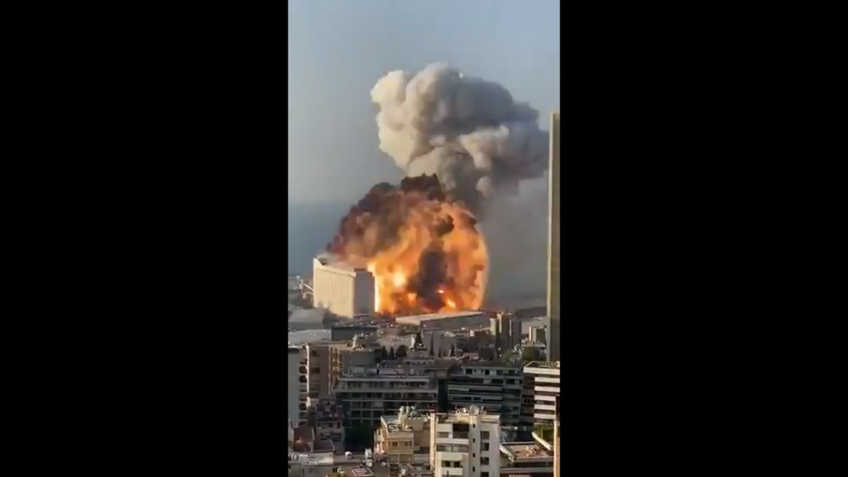 Explosión Líbano puerto.jpg