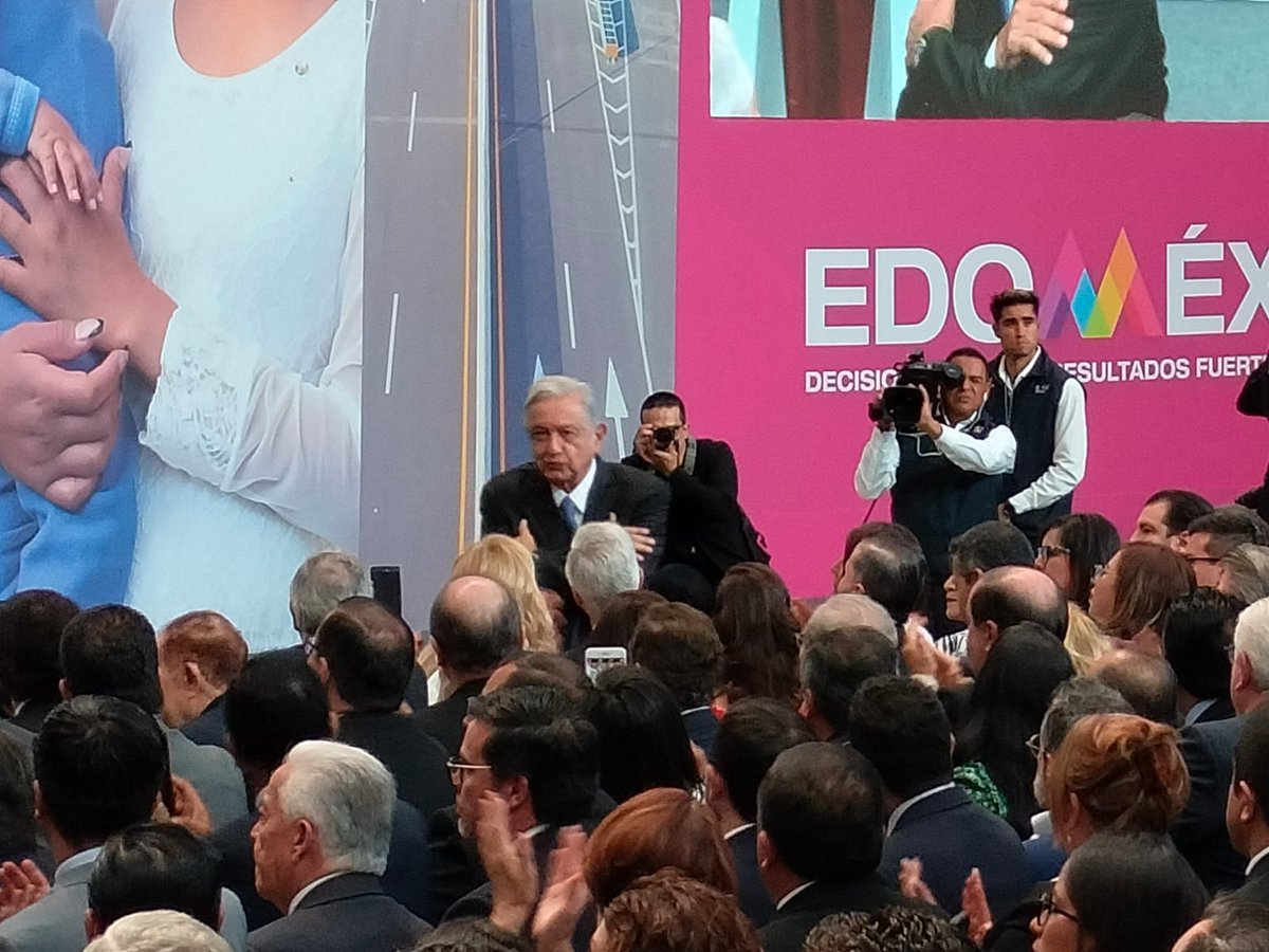 AMLO asiste al último informe de Alfredo del Mazo como Gobernador