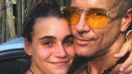 Fernando Carrillo y novia embarazo .jpg