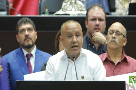 GednUEcW8AAGz2G-fotor-2024121015756