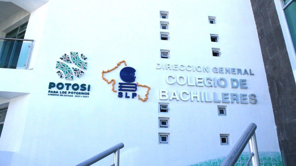 Gobernador libera recursos extraordinarios a Cobach y Cecyte .jpg
