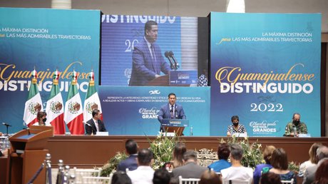 Guanajuatensedistinguidodistintivoentrega.jpg