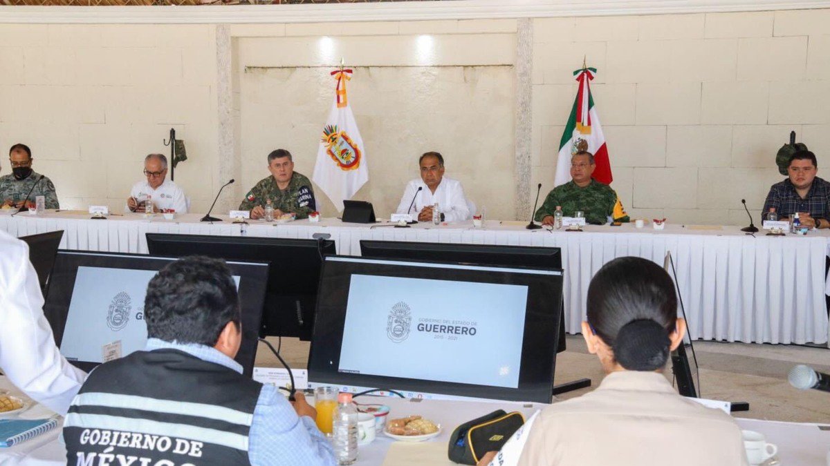Guerrero vacunas maestros.jpg