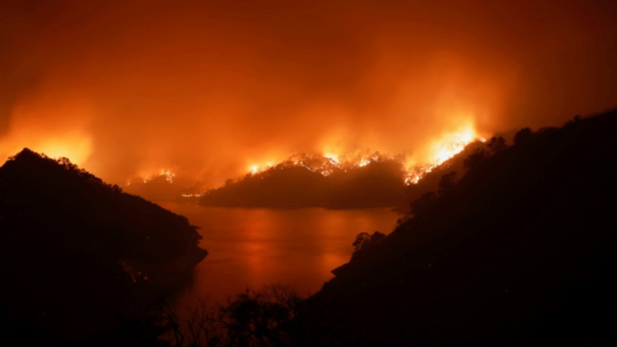Incendios California evacuados.jpg