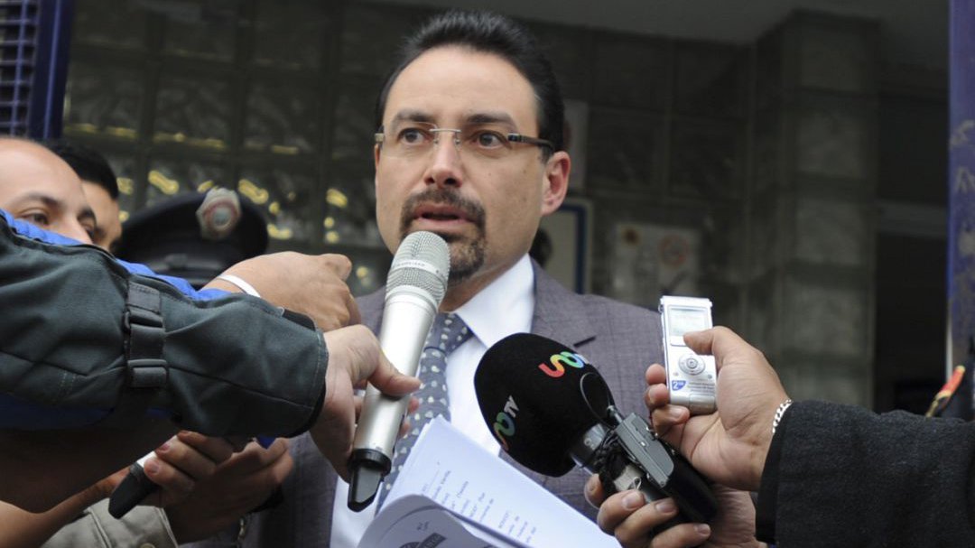 JULIO HERNÁNDEZ abogado.jpg