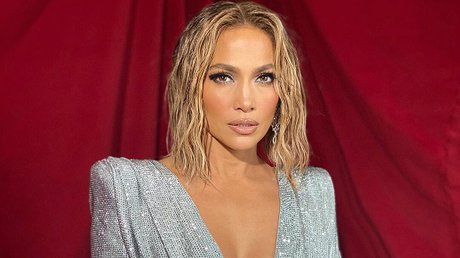 Jennifer Lopez mensaje en español AMAs.jpg