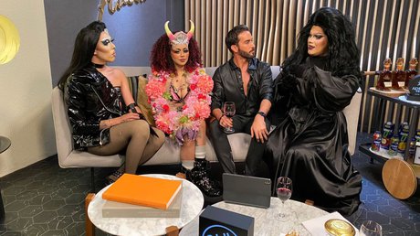 La Más Draga en la saga live.jpg