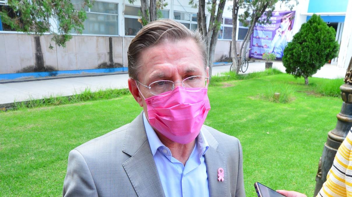 Llama Gobernador a estar alerta ante proximidad de huracán.jpg