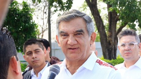 MORENA CONTRAS CABEZA DE VACA