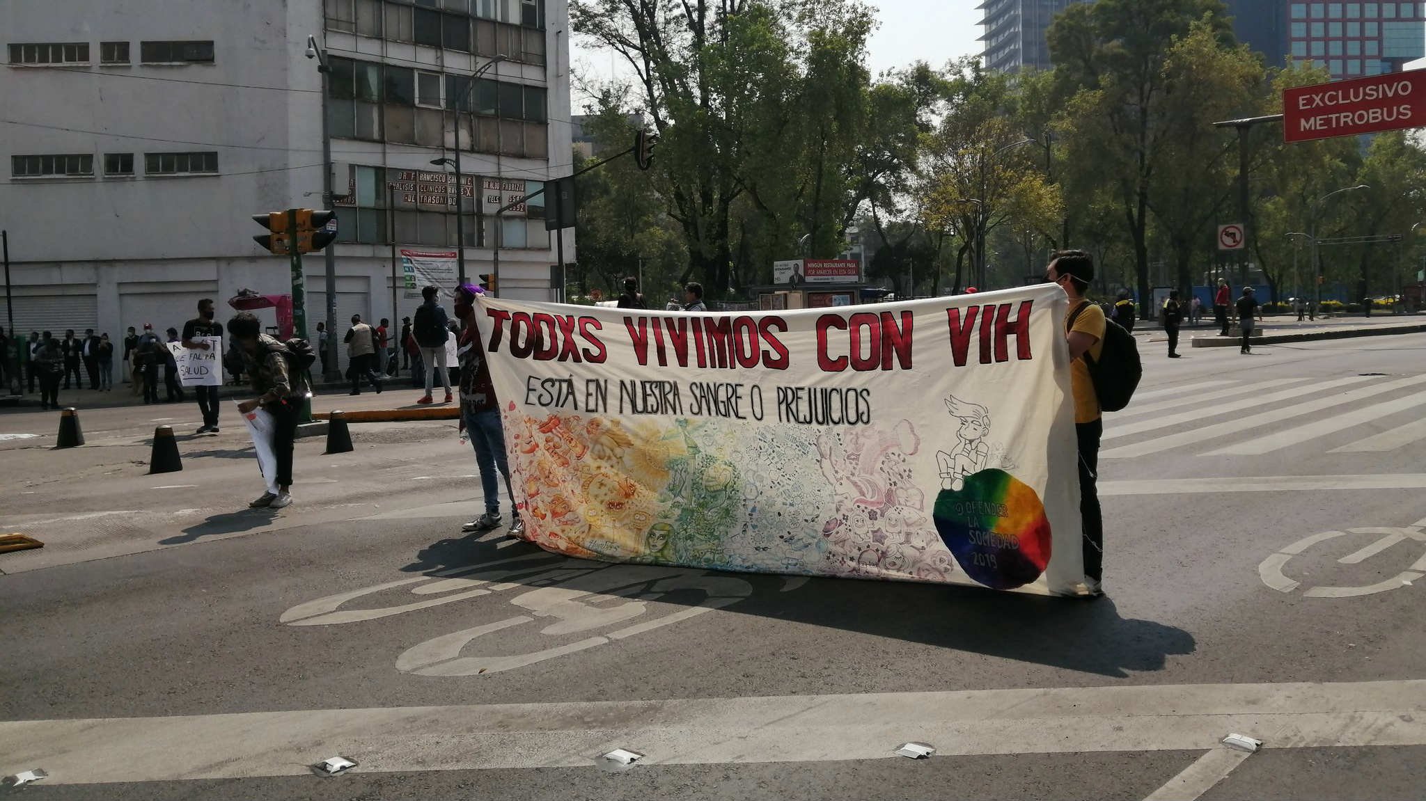 Manifestantes pacientes con VIH.jpg