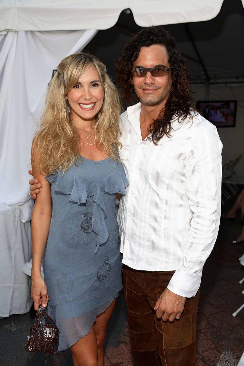 Mario Cimarro con Natalia Streigner.jpg