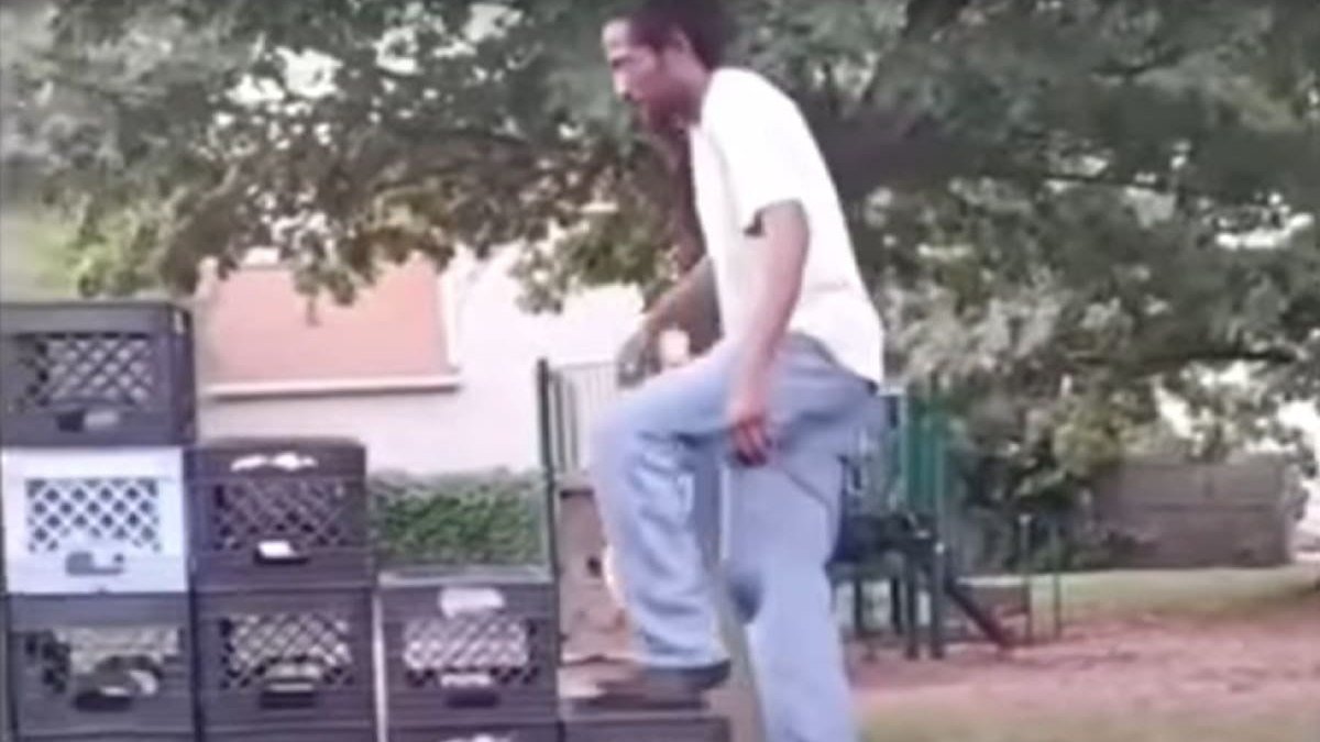 Milk-Crate-Challenge-Fails-4.jpg