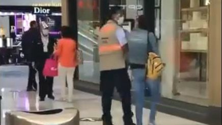 Mujeres perisur .jpg
