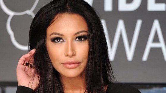 Naya Rivera lago.jpg