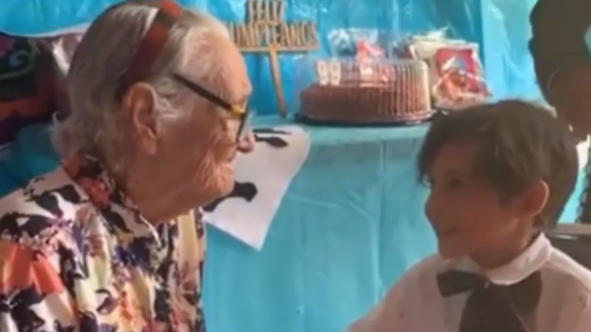 Niño recuérdame bisabuela.jpg