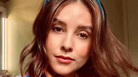 PAULINA GOTO Y SU NOVIA.jpg