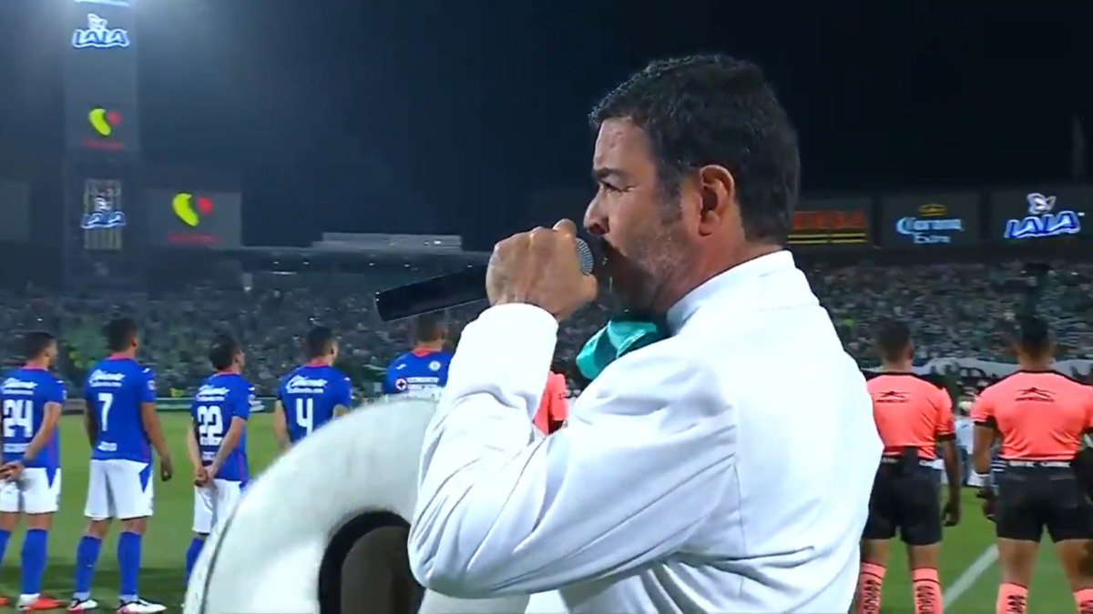 PabloMontHimno SEGOB.jpg