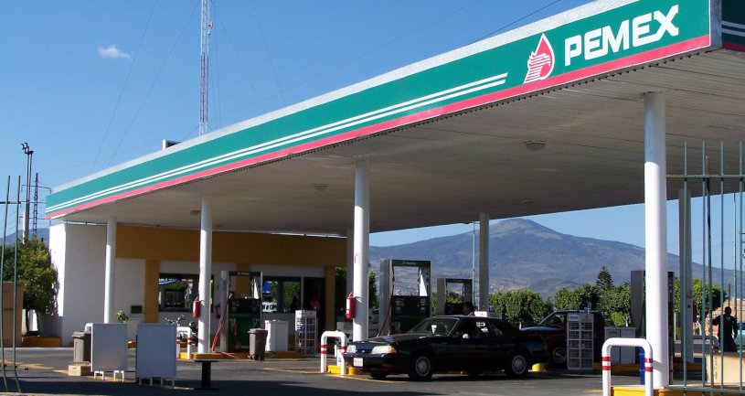 Pemex_gas_station-1.jpg