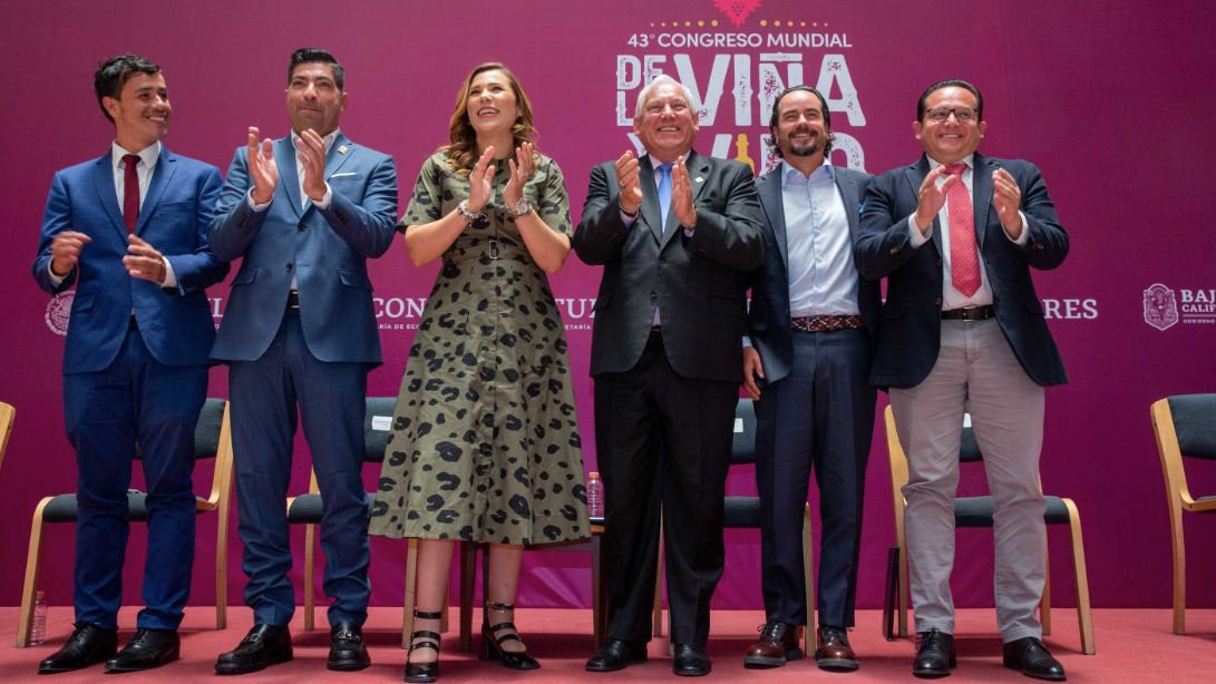 Presentan Secretaría de Agricultura, Baja California y el CMV actividades del 43º Congreso Mundial de la Viña y del Vino.jpg