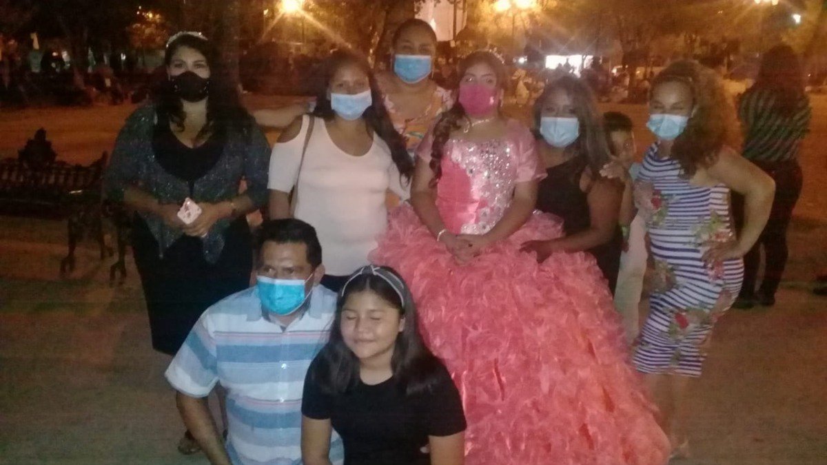 Quinceañera Taummigrantes.jpg