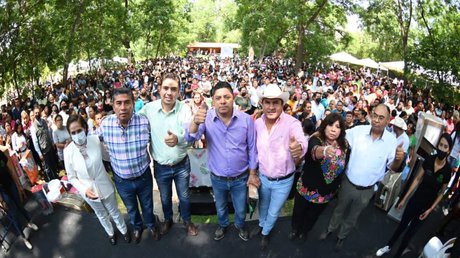 RICARDO GALLARDOMADRESDEF.jpg