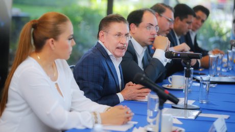Reconocen alcaldes impulso del Gobierno de Aispuro al Corredor T-MEC 4 (1).jpg