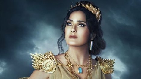 Salma Hayek tendrá presencia en el Super Bowl 2022.jpg