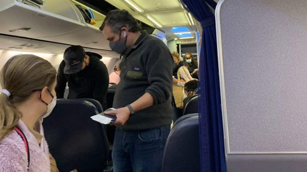Senador TedCruz viaje .jpg