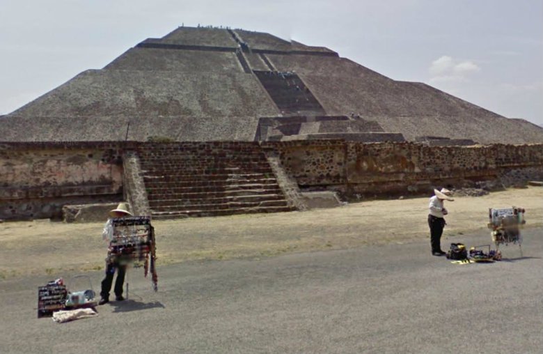 TeotihuacanStreet.jpg