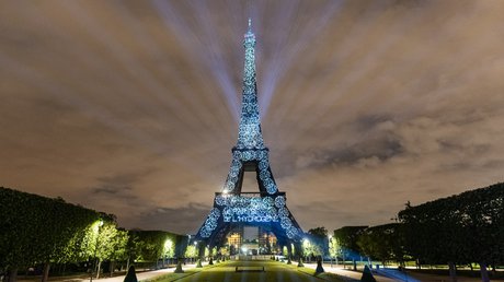 Torre Eiffel hidrógeno.jpg