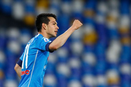 Chucky Lozano podría jugar con CR7