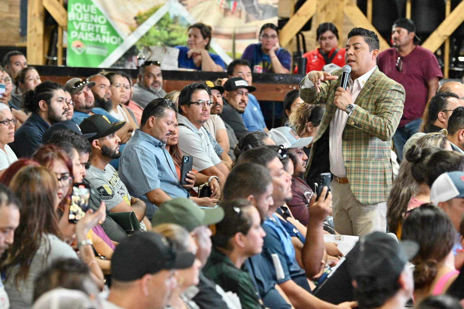RICARDO GALLARDO LLEVA APOYO A POTOSINOS RADICADOS EN DALLAS