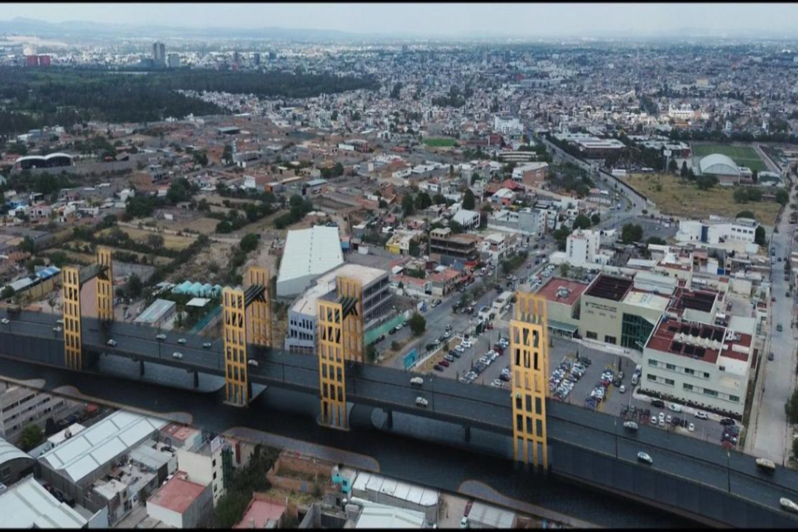 Ricardo Gallardo arranca construcción de puente vehicular