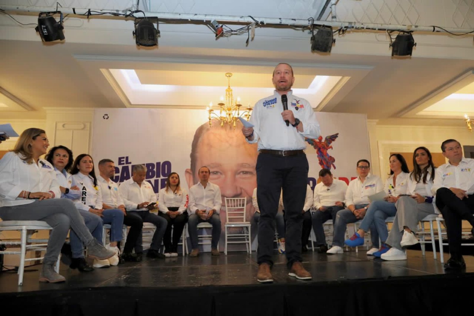 Ofrece Santiago Taboada seguridad social y espacios dignos a repartidores de plataformas digitales