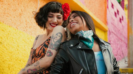 Yalitza y Mon Laferte.jpg