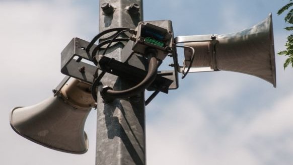 altavoces alerta sísmica.jpg