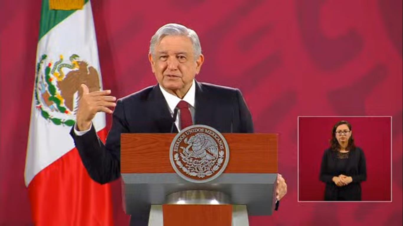 amlo Villareal dinero.jpg