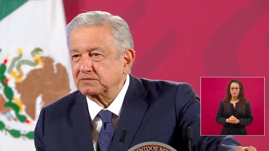 amlo azul 3.jpg