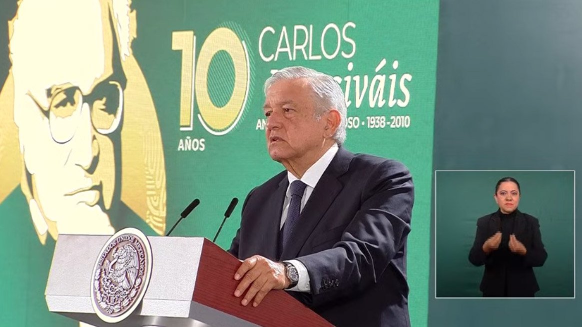 amlo carlos monsivais.jpg