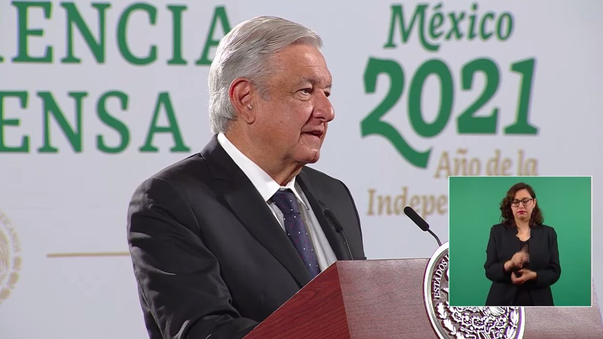 amlo con slim.jpg