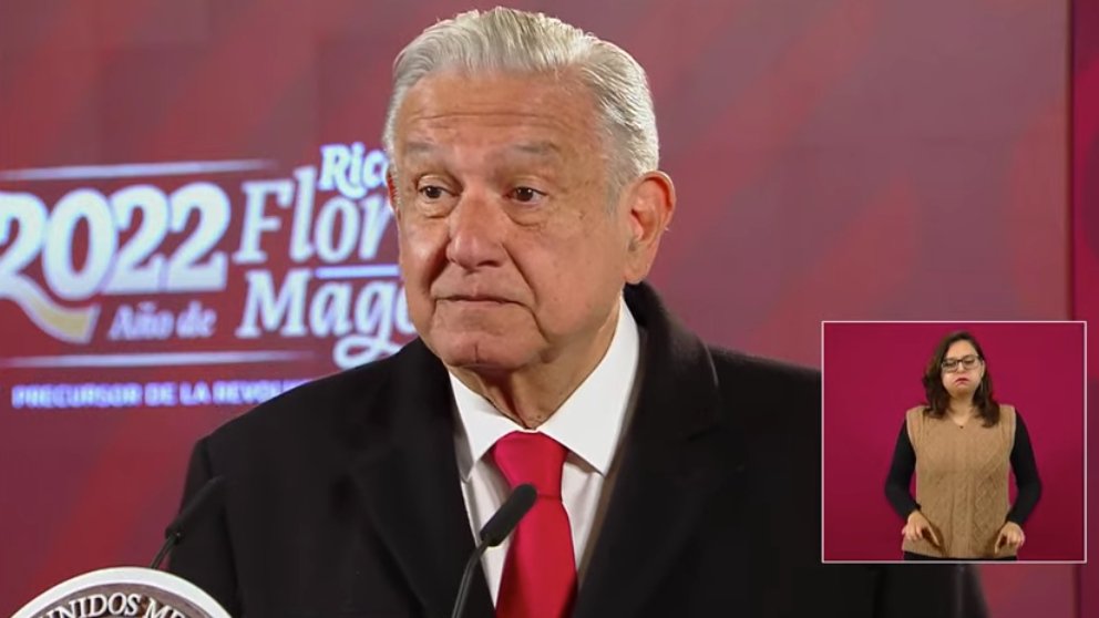 amlo contra loret en mañanera.jpg