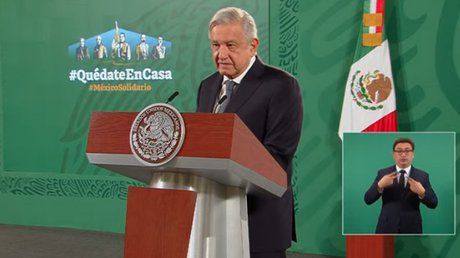 amlo de verde.jpg