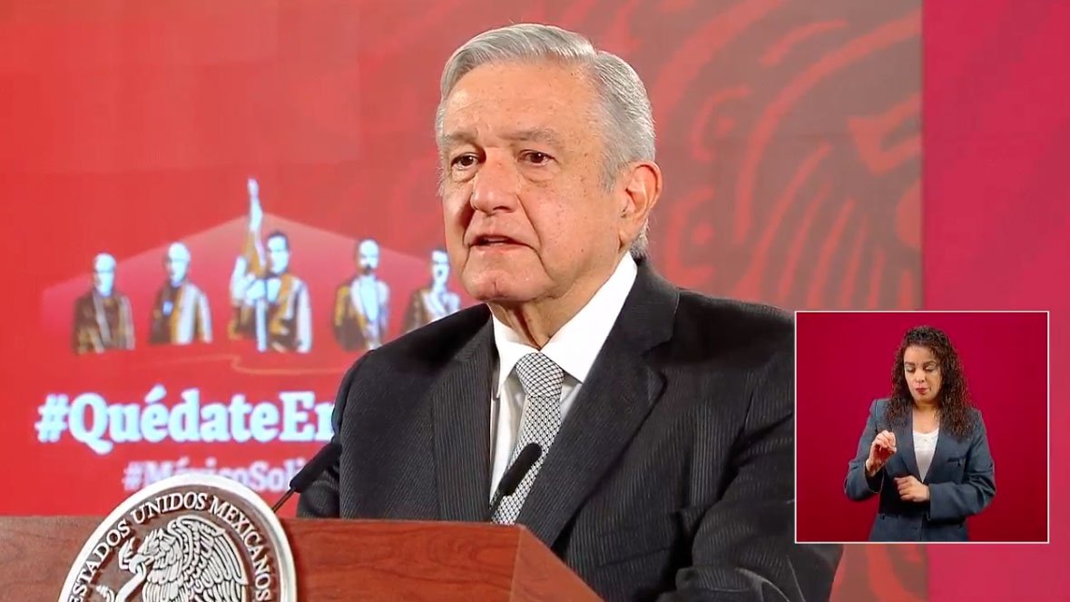 amlo dia del maestro.jpg