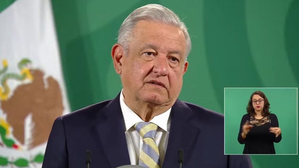 amlo mañanera rayas amarilla.jpg