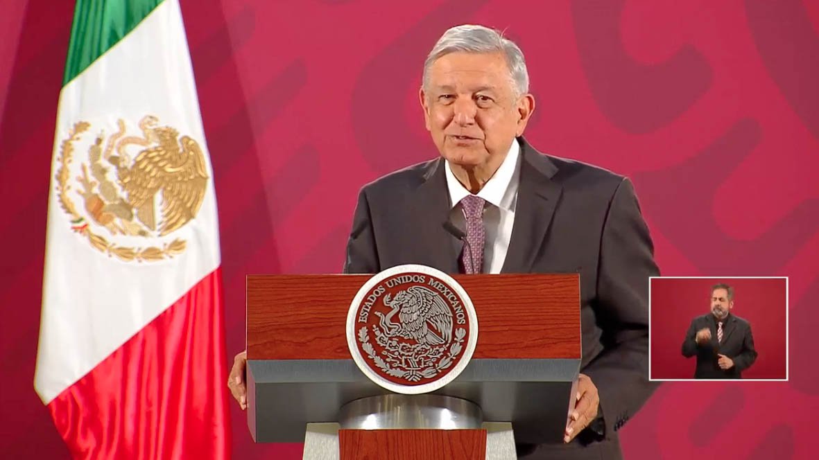 amlo marcha feminista.jpg