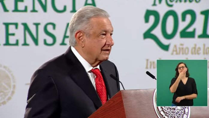 amlo rojo.jpg
