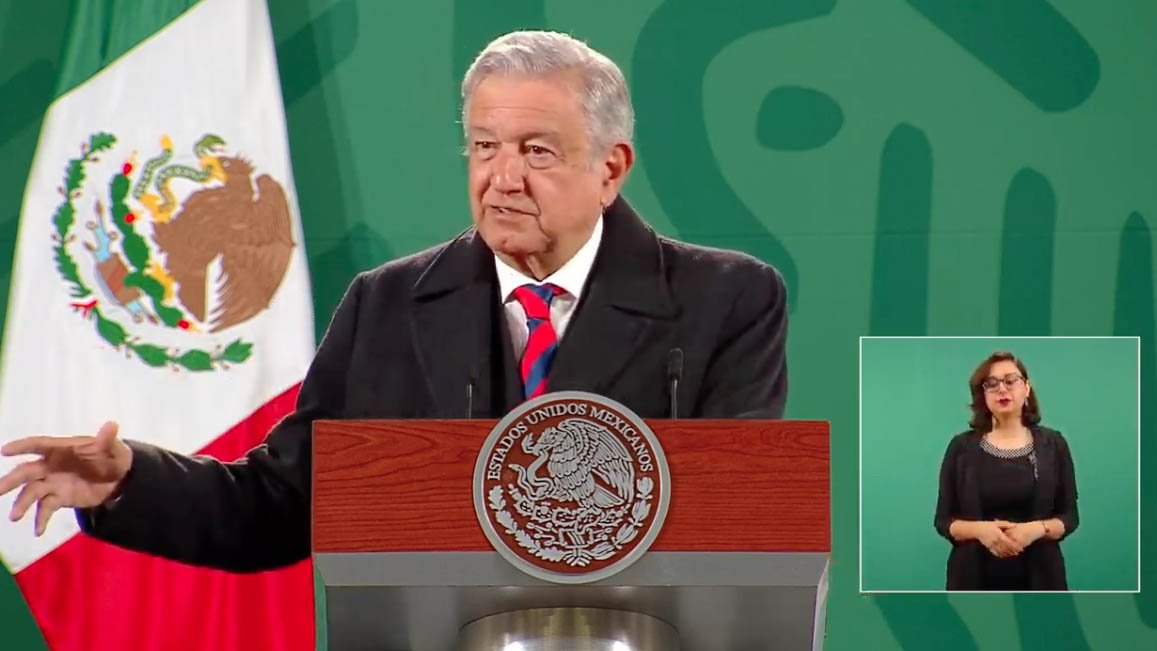 amlo muro.jpg