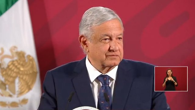 amlo muy fuerte.jpg