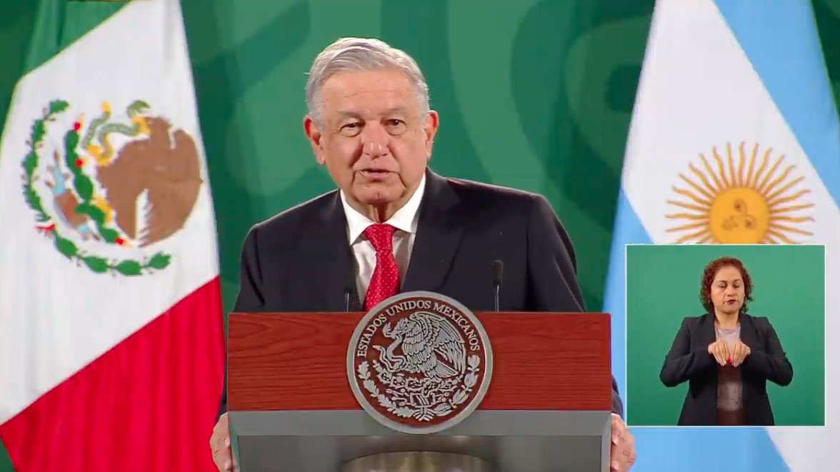 amlo onu florero.jpg